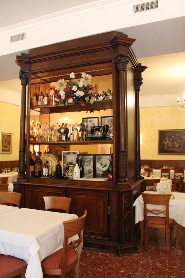 Hotel La Locanda Del Borgo Rom Exteriör bild